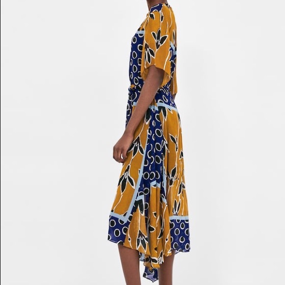 Zara Midi Dress with belt - Picture 3 of 6